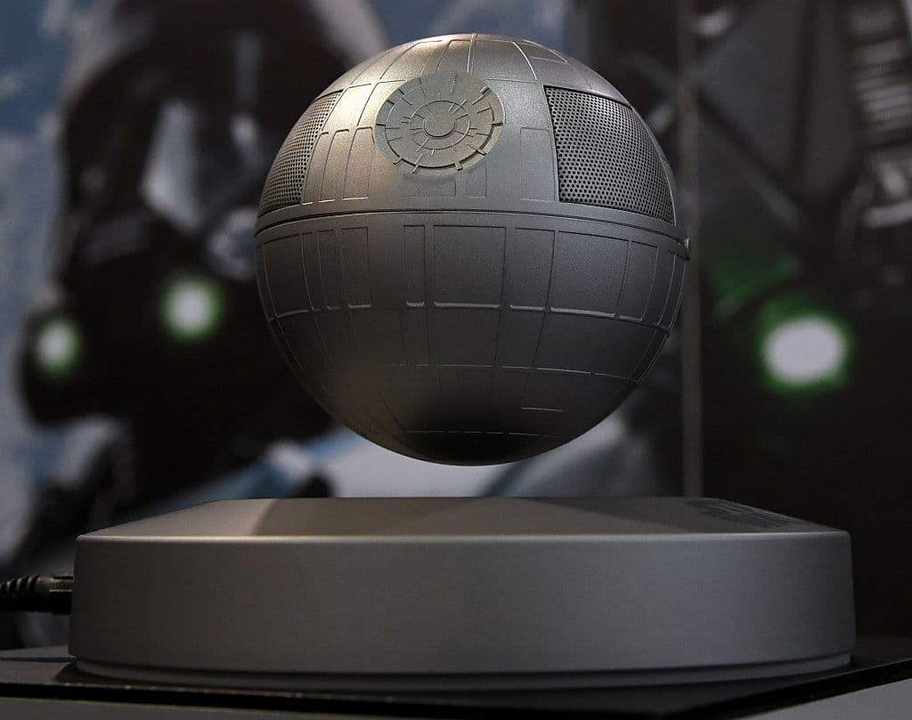 En la imagen, un modelo de la Estrella de la Muerte de Star Wars.