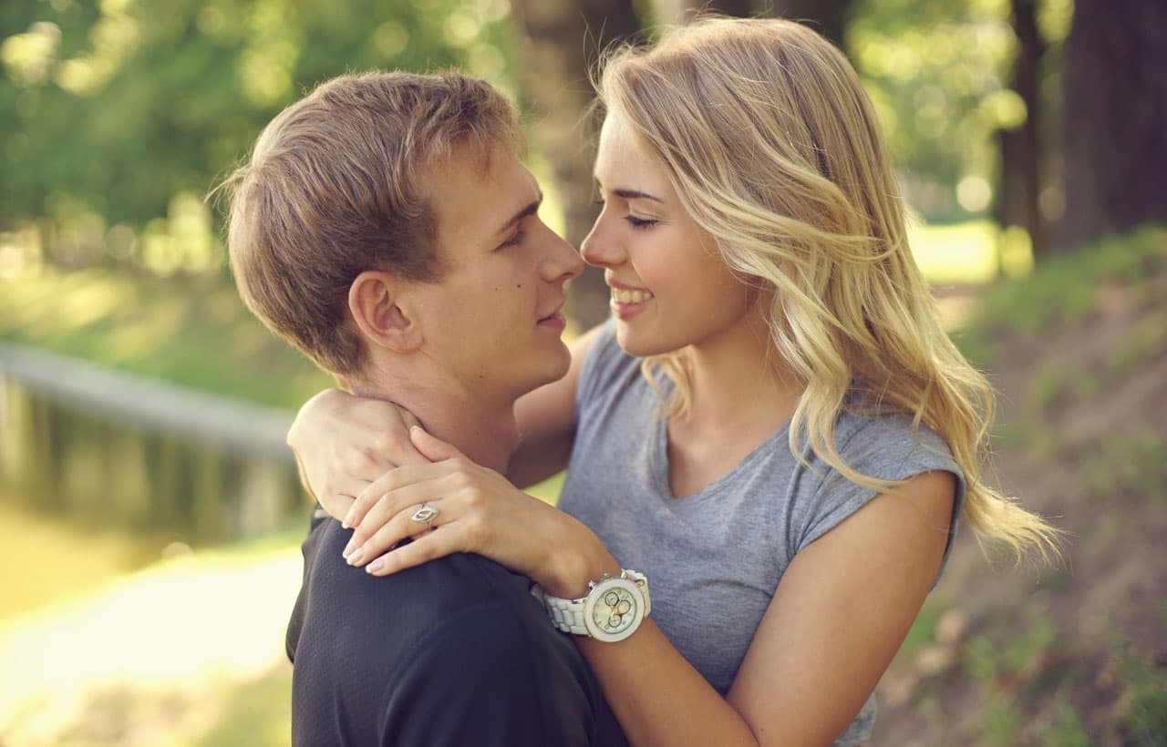 <b><u> Piscis</u></b>
<br>
<b><u>Aumenta tu impresionabilidad</u></b>
<br>Con el paso del eclipse y la energía retrógrada de tu regente Neptuno aumenta tu grado de impresionabilidad y tiendes a creer todo lo que te digan, lo que leas, lo que escuches. Estás como una esponja, absorbiendo todo lo que llega a tu lado, eres una especie de imán que todo lo atrae, un magneto cósmico. Estás vulnerable a las manipulaciones sentimentales de los oportunistas que tratarán de sacar ventaja de ti haciéndose las víctimas.