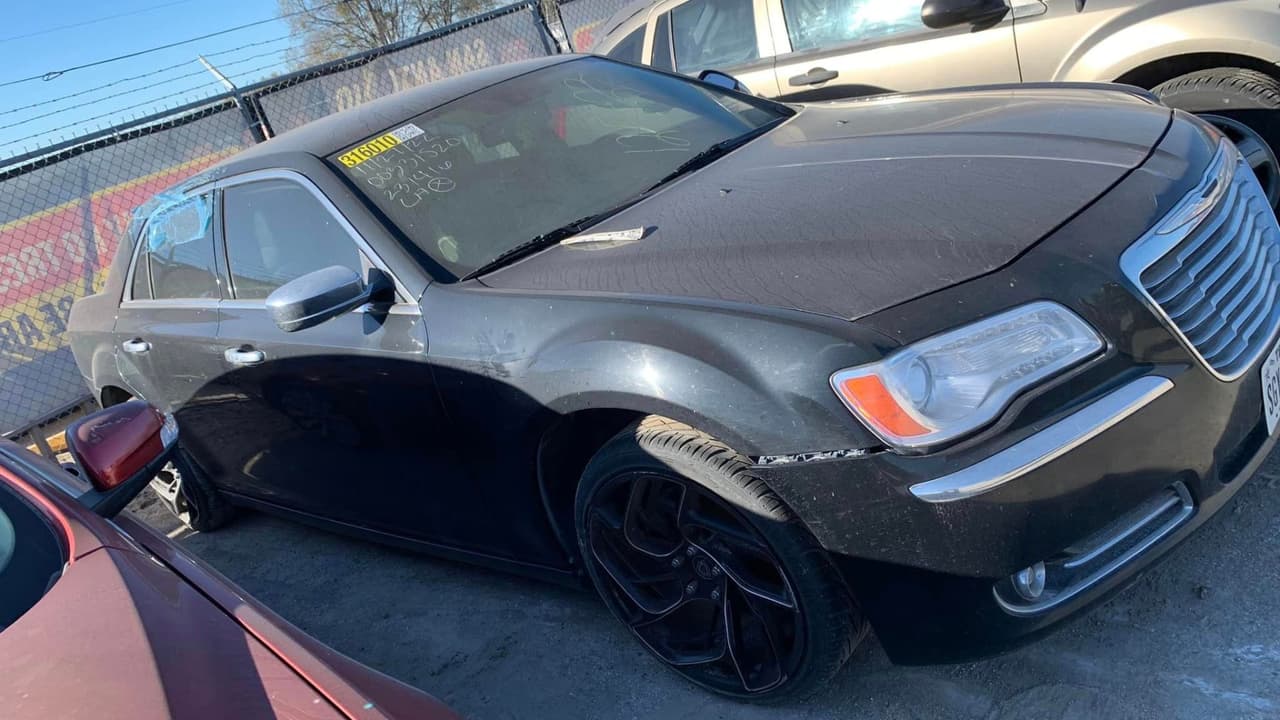 El Departamento de Policía de San Antonio anunció que realizará una subasta de un lote de vehículos decomisados.