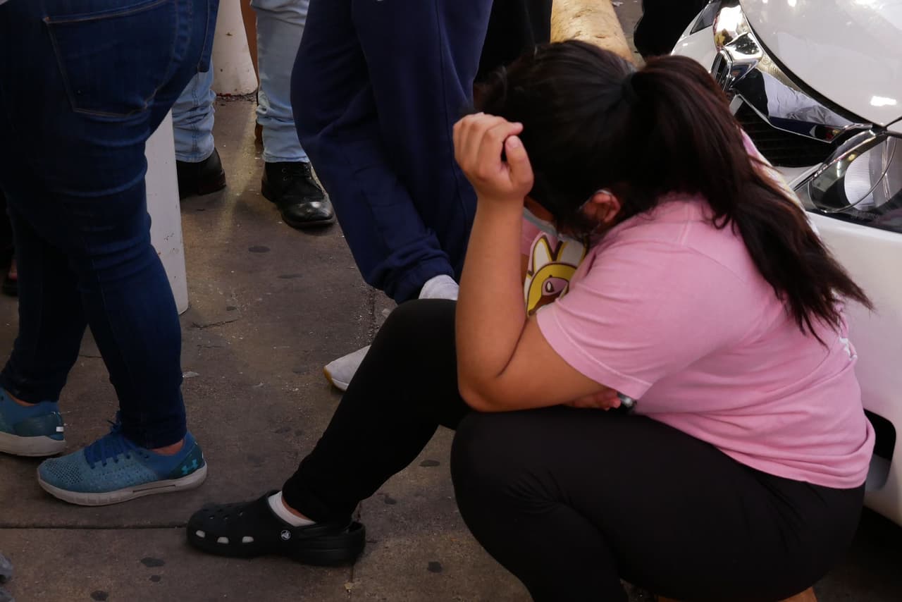 Las amistades de Xavier, un adolescente fantático del fútbol americano, se veían desconsoladas por su abrupta muerte. Al joven le sobreviven su mamá Lluneii y hermanas Rubí, Angélica y Daleyza, se les puede
<a href="https://www.gofundme.com/f/funeral-cost-for-xavier-gonzalez?member=16275555&sharetype=teams&utm_campaign=p_na+share-sheet&utm_medium=social&utm_source=facebook" target="_blank">apoyar con los gastos funerarios en Go Fund Me</a>.