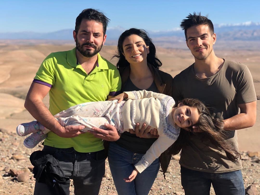 Por su parte, Vadhir Derbez enfatizó: “Hace mucho que no la veía sonreír así (a Alessandra Rosaldo)”.