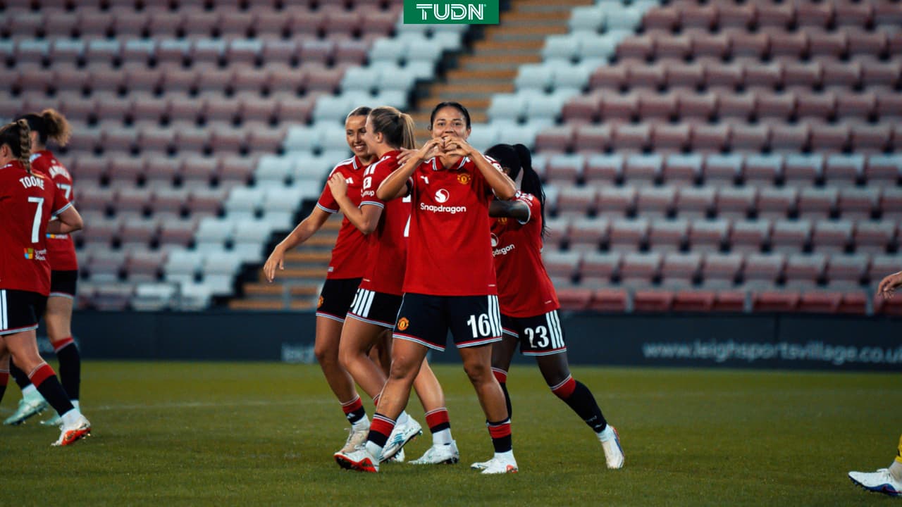 Rebeca Bernal hace sus dos primeros goles con el Manchester United