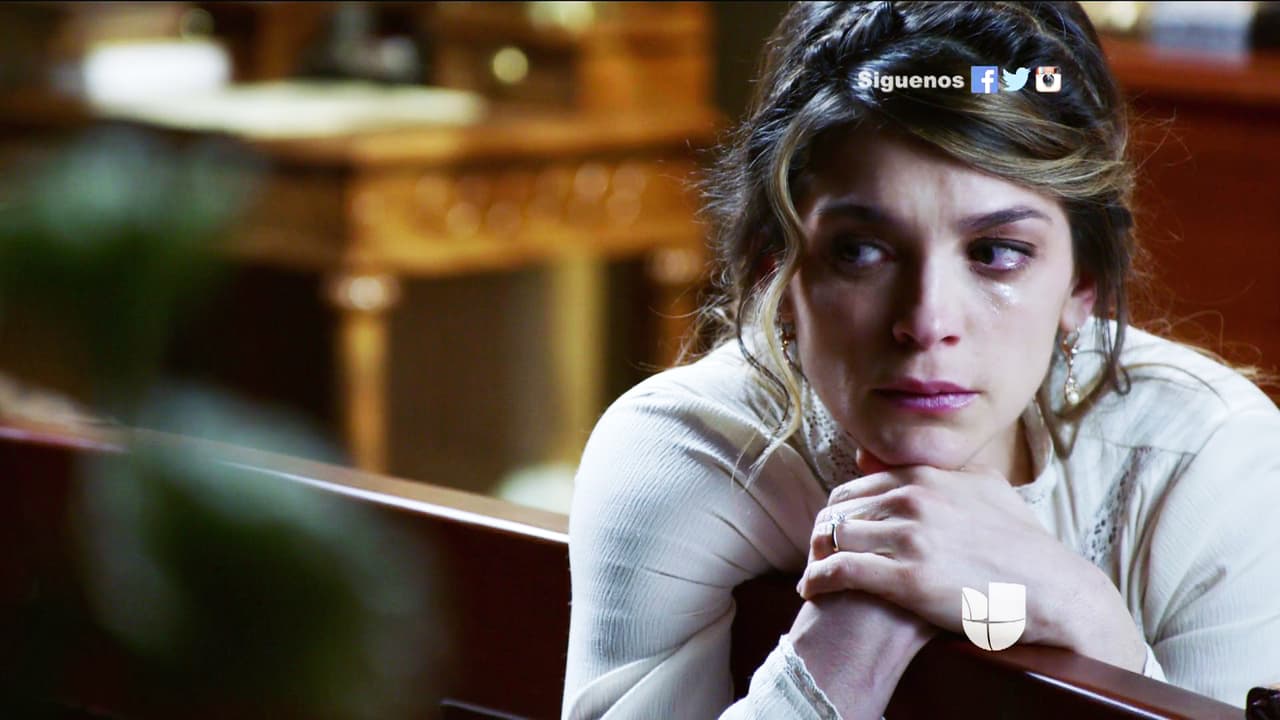 En El Hotel de los Secretos, Julio explotó contra los Alarcón e Isabel pagó los platos rotos por su desesperación.