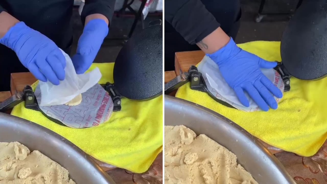 Las tortillitas son hechas a mano y las sirven recién salidas del comal.
<br>