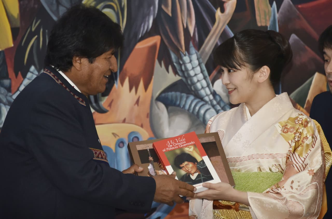 Mako incluso ha sido recibida por presidentes como Evo Morales, de Bolivia, tal como indica esta foto tomada en julio de 2019 en La Paz.