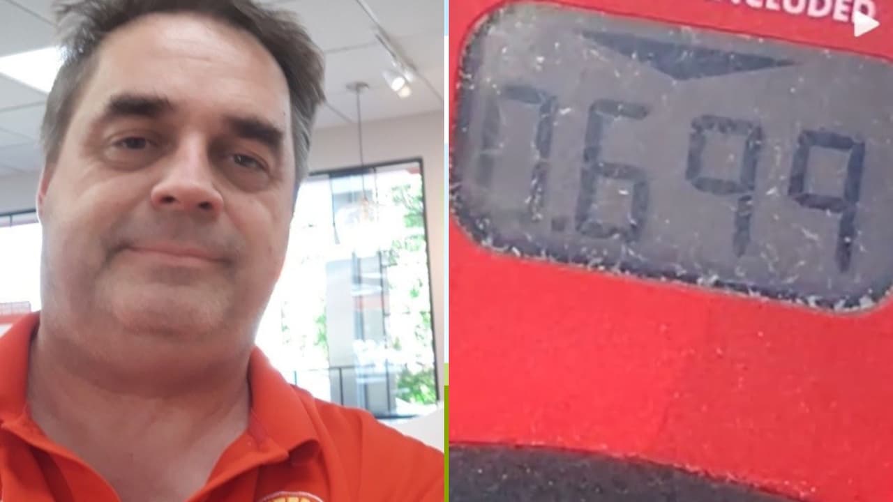 La vida de John Szczecina cambió en siete días. La semana pasada, la gasolinera en la que trabajaba se hizo noticia nacional por ser la única estación de servicio que
<a href="https://www.univision.com/local/sacramento-kuvs/gasolina-sacramento-error-precio">vendía gasolina premium a $0.69 centavos el galón. </a>
<br>
<br>Por supuesto, el precio era un error, pues el costo real del galón de este tipo de gasolina era de $6.99.