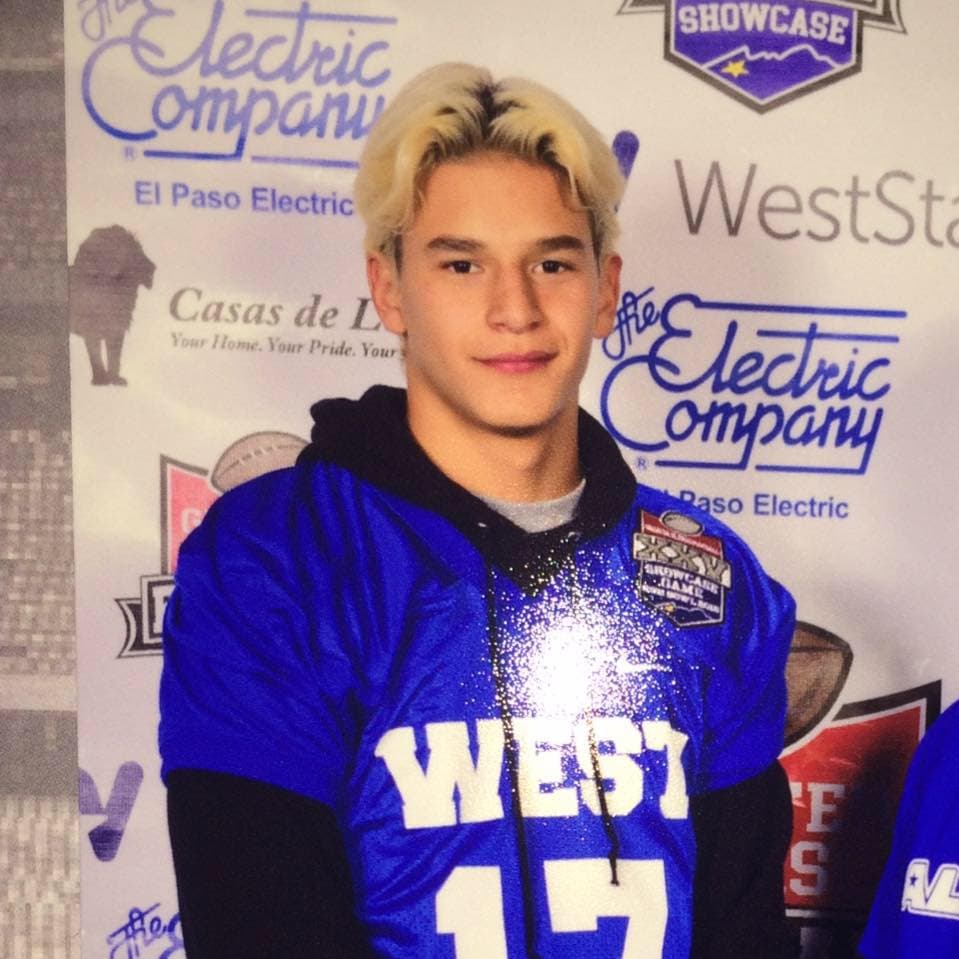 José Eduardo es hijo de Eduardo Rodríguez y Vanessa Guzmán, juega futbol americano semiprofesional y el próximo año entrará a la Universidad.