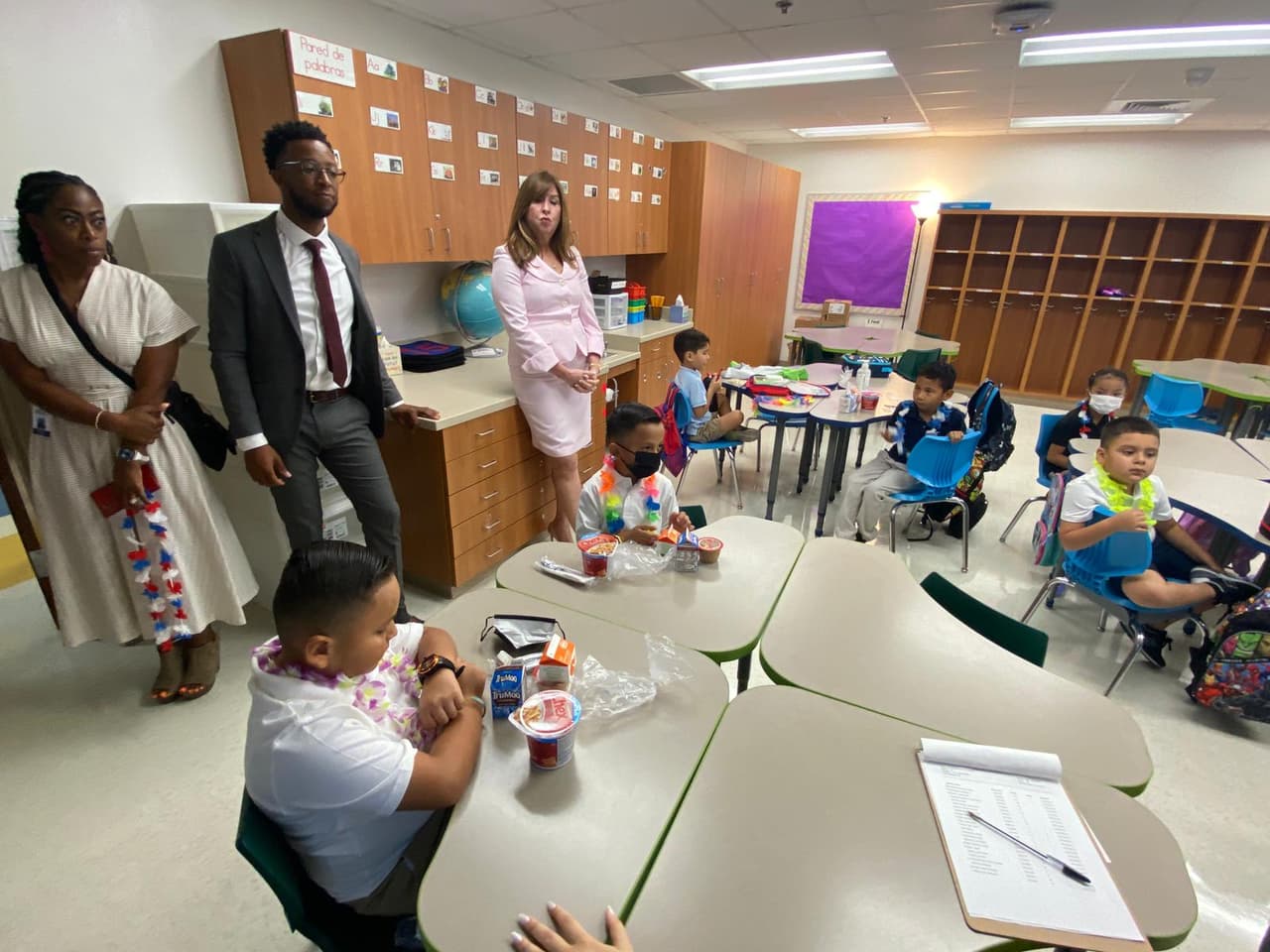 Dallas ISD volverá a clases con detectores de armas y mochilas transparentes