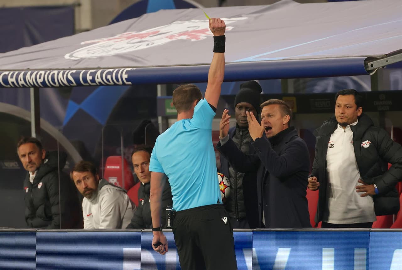 Paris Saint Germain empata ante el RB Leipzig con marcador 2-2, con doblete de Georginio Wijnaldum (21’, 39’) a favor de la visita. Las otras dos anotaciones fueron deChristopher Nkunku(8') yDominik Szoboszlai (90'+2'), durante la fase de grupos en la UEFA Champions League.