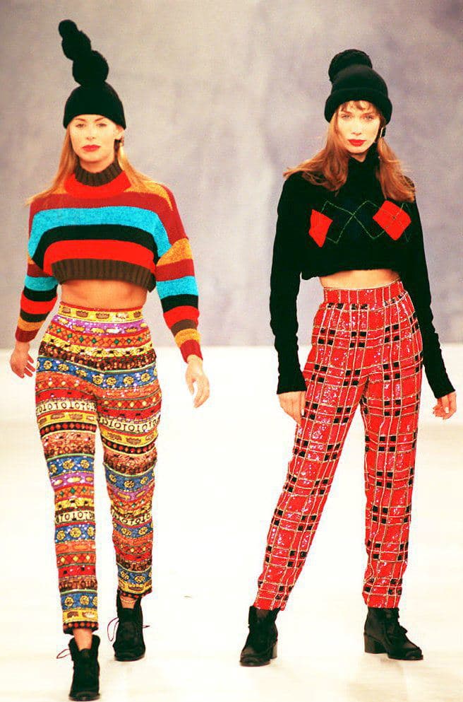 Los pantalones coloridos también fueron producto de esta tendencia.