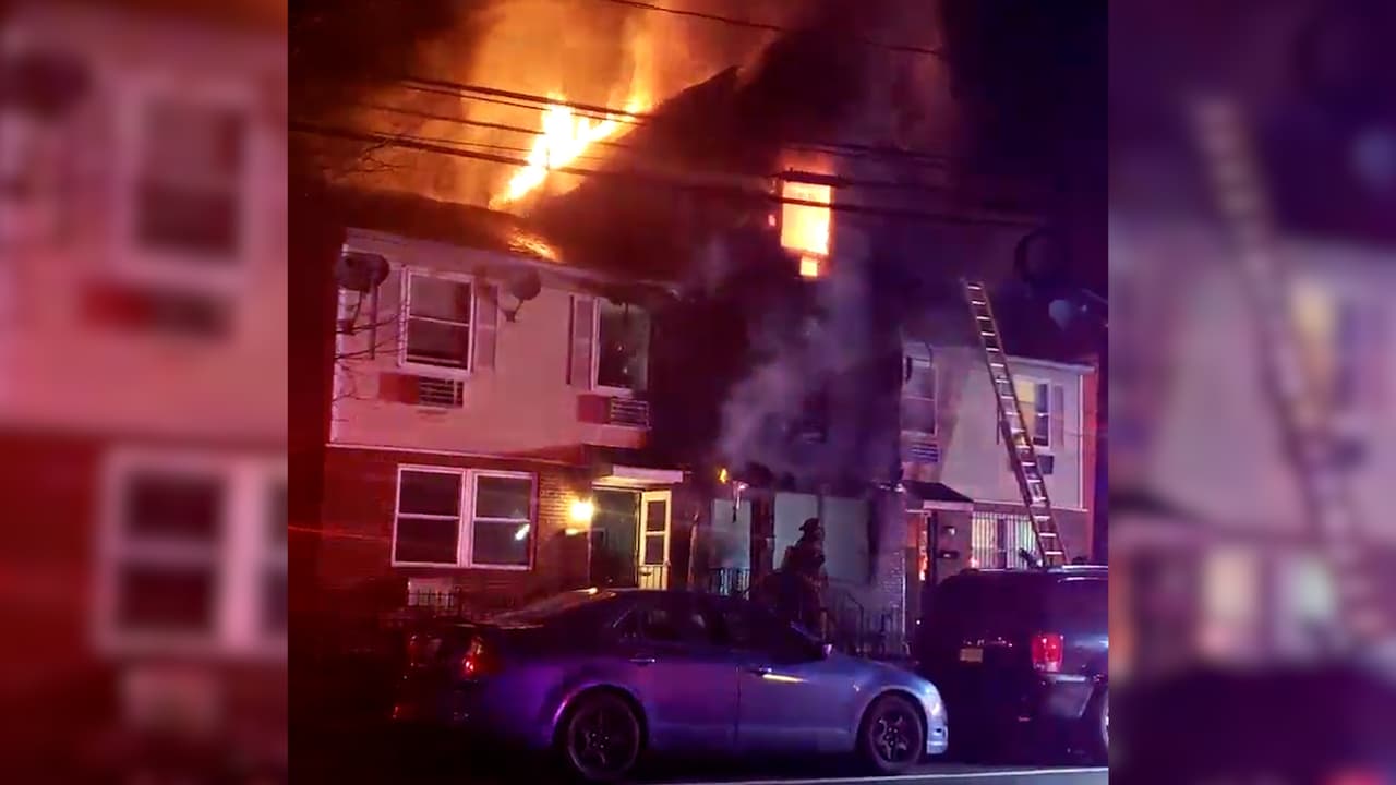 Muere niño de 7 años en un incendio en Newark; otras cinco personas resultan heridas