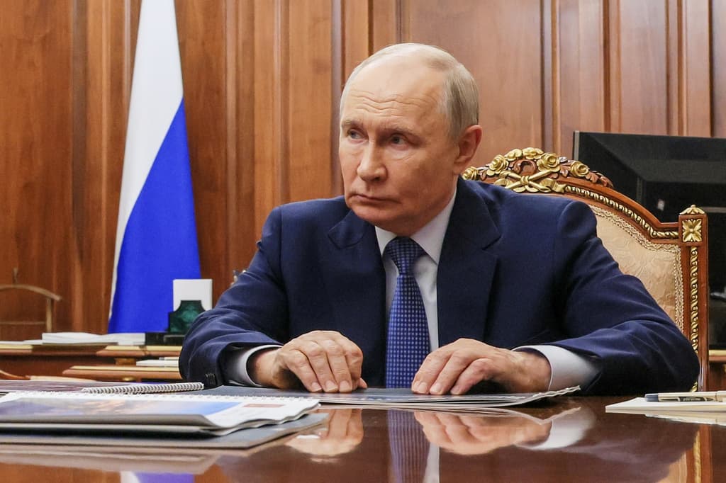 El Kremlin afirma que Putin le aseguró a Trump que Moscú no alberga intenciones agresivas hacia Europa