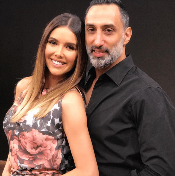 Después de mucha especulación también se confirmó que
<b>Marlene Favela</b> y
<b>George Seely,</b> pusieron fin a su matrimonio antes de cumplir tres años de casados y a pesar de haber sido padres.