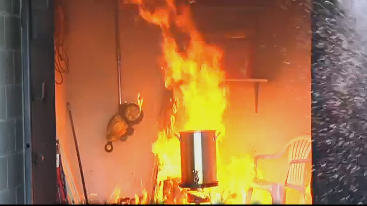 Lo que debe tener en cuenta a la hora de freír un pavo para evitar accidentes