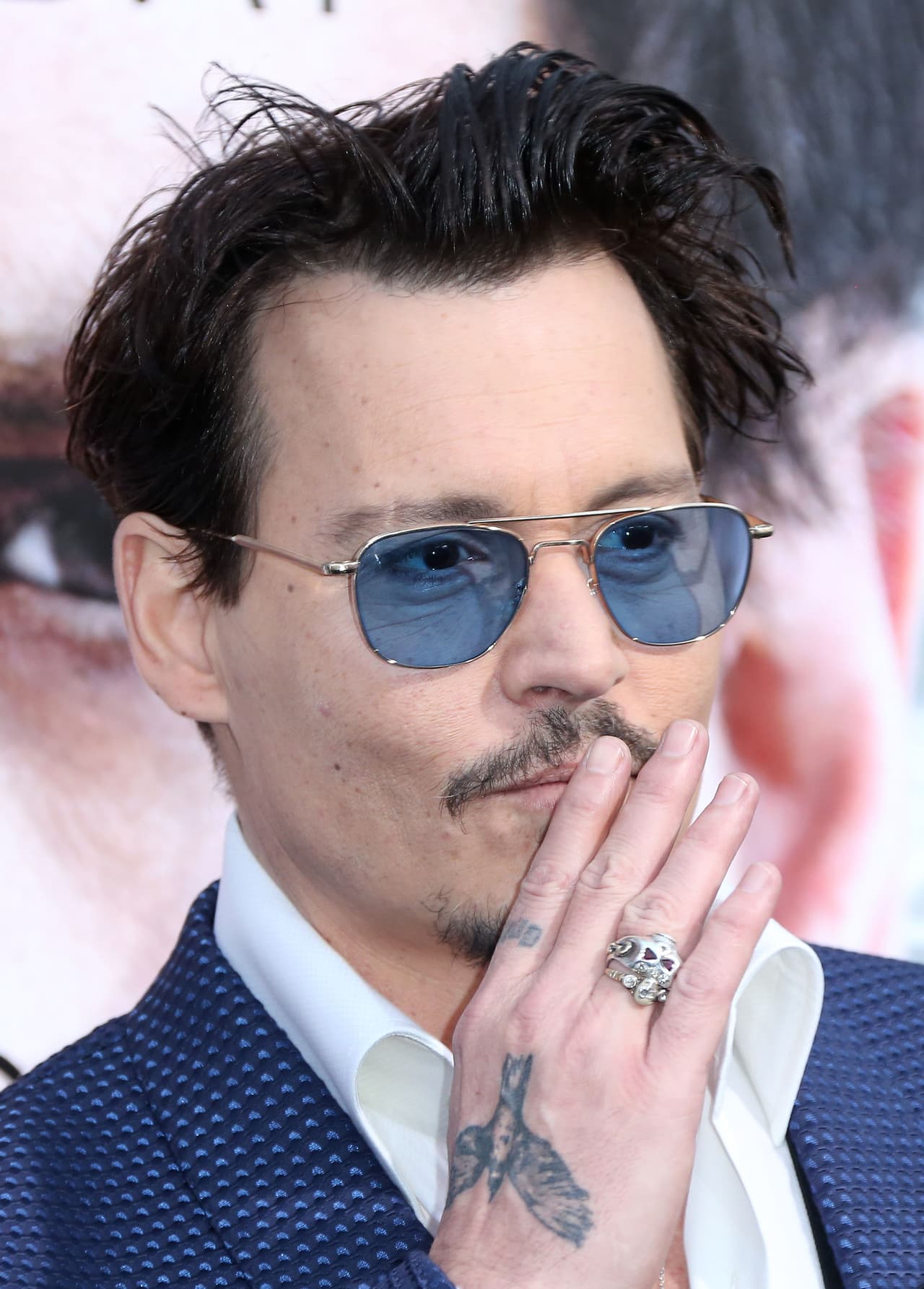 Johnny Depp Johnny Depp es de los que coincide con Robert Downey Jr. Tal vez ese sea su sex-appeal.