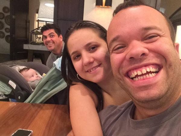 El comediante y Silvia se conocen desde hace muchos años, pues sus madres son muy buenas amigas.
<br>