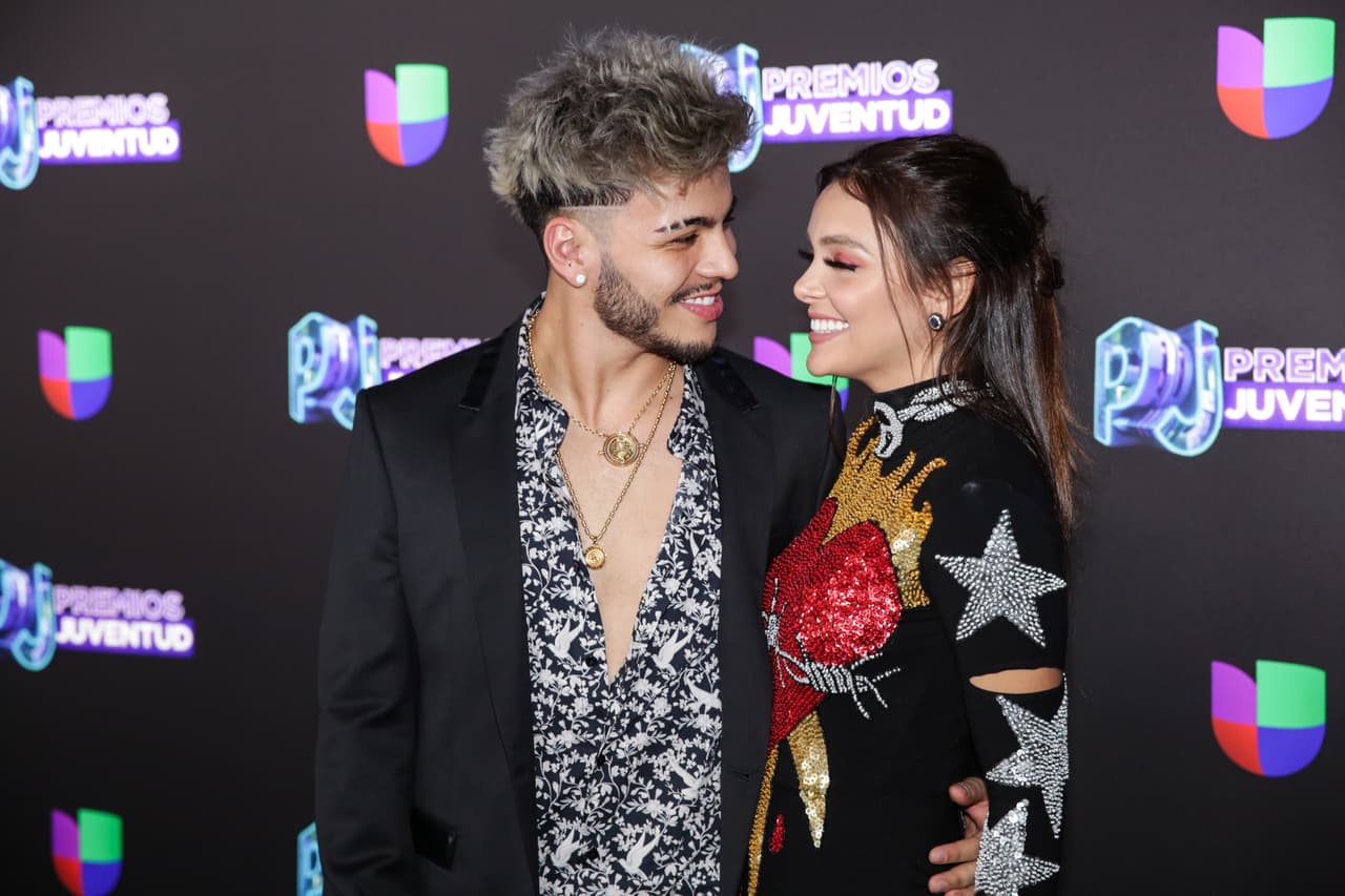 Muy enamorados lucieron, él con un traje Hugo Boss y ella con un vestido Flatelosr.