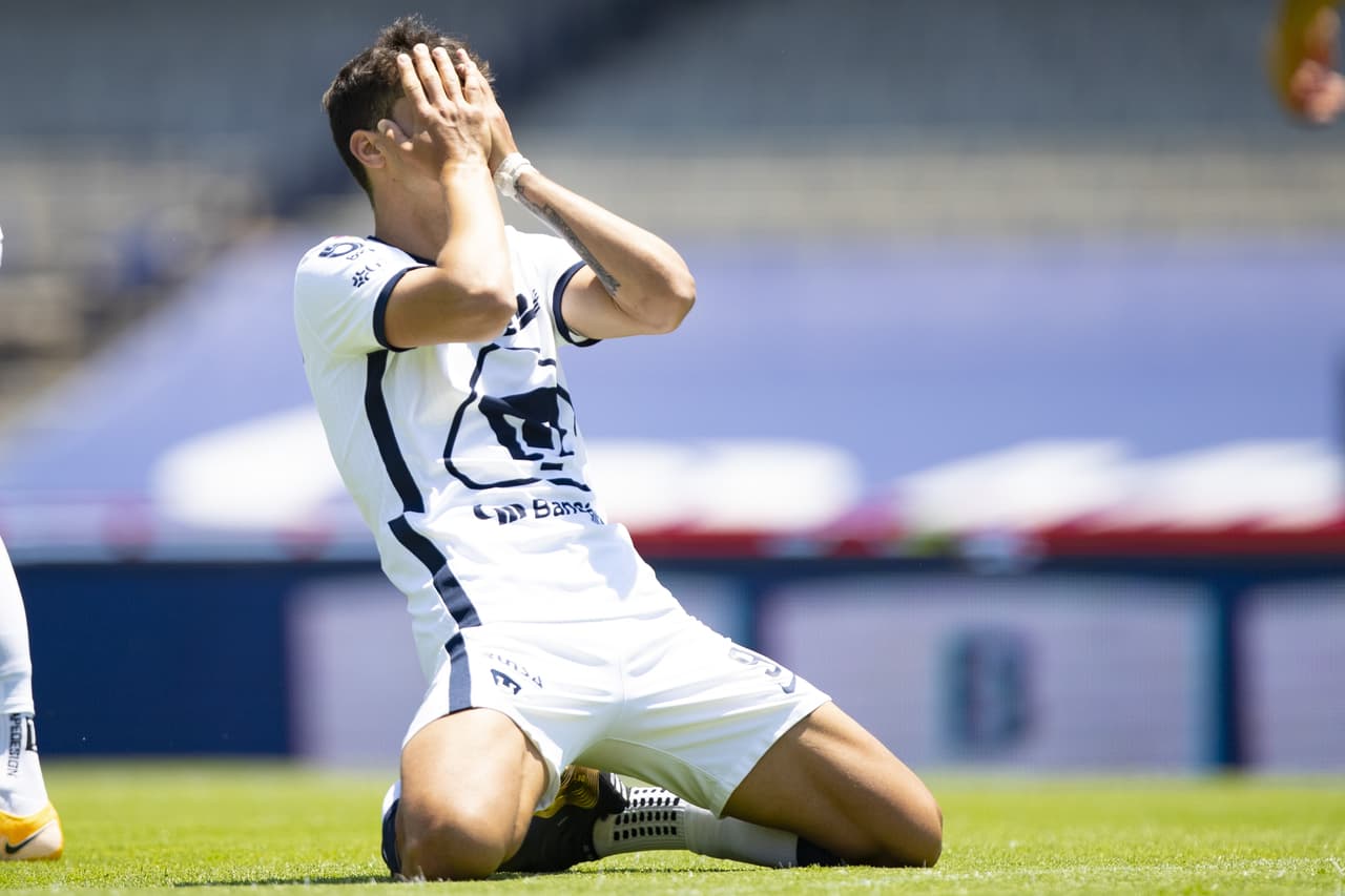 Los Tigres de la UANL y los Pumas de la UNAM no se hacen daño durante la Jornada 15 de la Liga MX. Durante el encuentro que se llevo a cabo en el Olímpico Universitario, el VAR fue el protagonista del partido, pues anuló goles para ambas escuadras y reparten puntos.