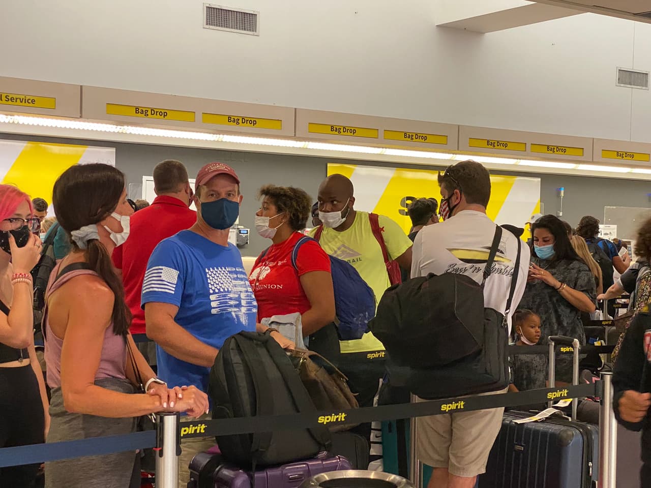 Cientos de pasajeros están varados en el aeropuerto de Fort Lauderdale tras la
<a href="https://www.univision.com/local/miami-wltv/retrasos-y-vuelos-cancelados-de-spirit-en-el-aeropuerto-de-fort-lauderdale-fotos">cancelación de los vuelos de Spirit. </a>