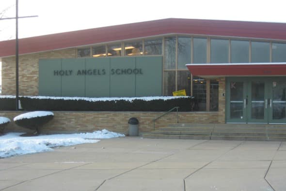 Cancelan clases en escuela de Aurora luego de que 20% de sus estudiantes se reportaron enfermos