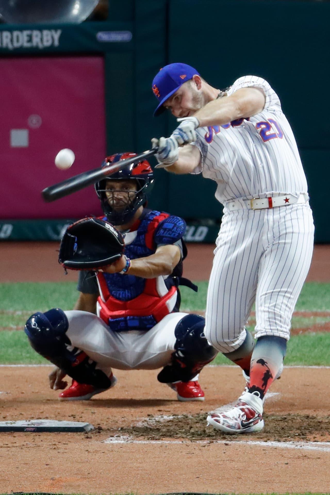 Pero su contrincante, Pete Alonso,de los New York Mets, logró pegar 14 cañonazos para eliminarlo y avanzar a la siguiente ronda.