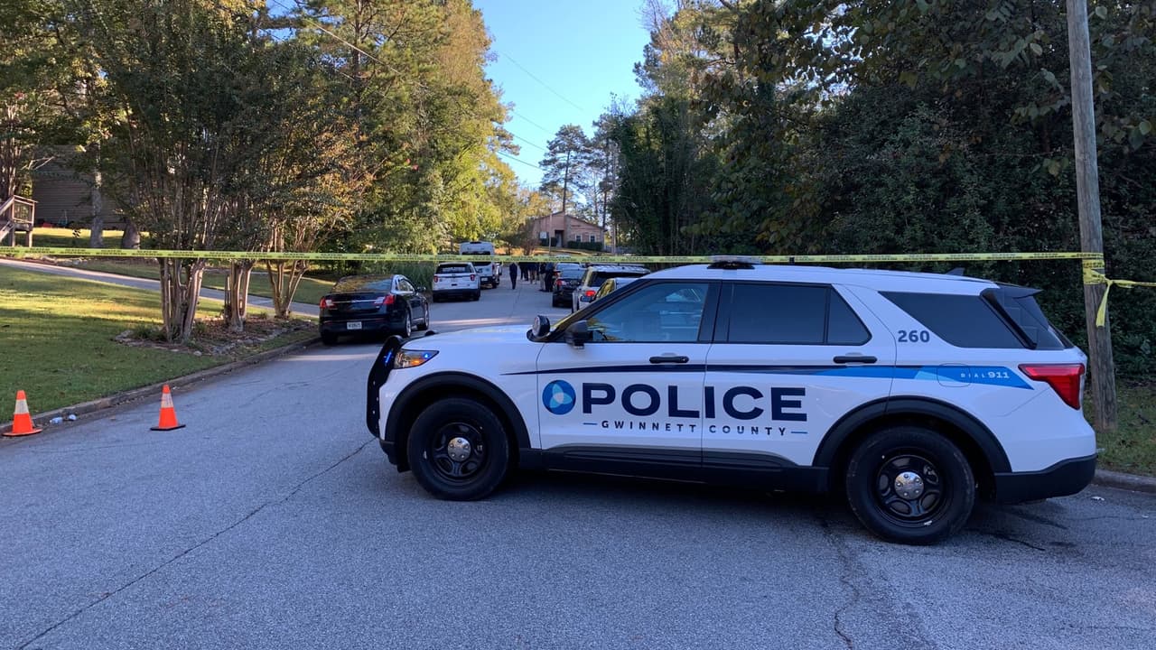 Encuentran a una mujer muerta en condiciones “sospechosas” en una casa en Stone Mountain