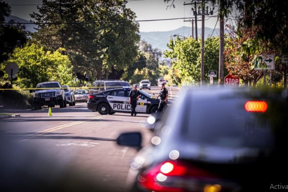 Durante la investigación, los oficiales cerraron 1500 East desde Emerson Avenue hasta Kensington Avenue.