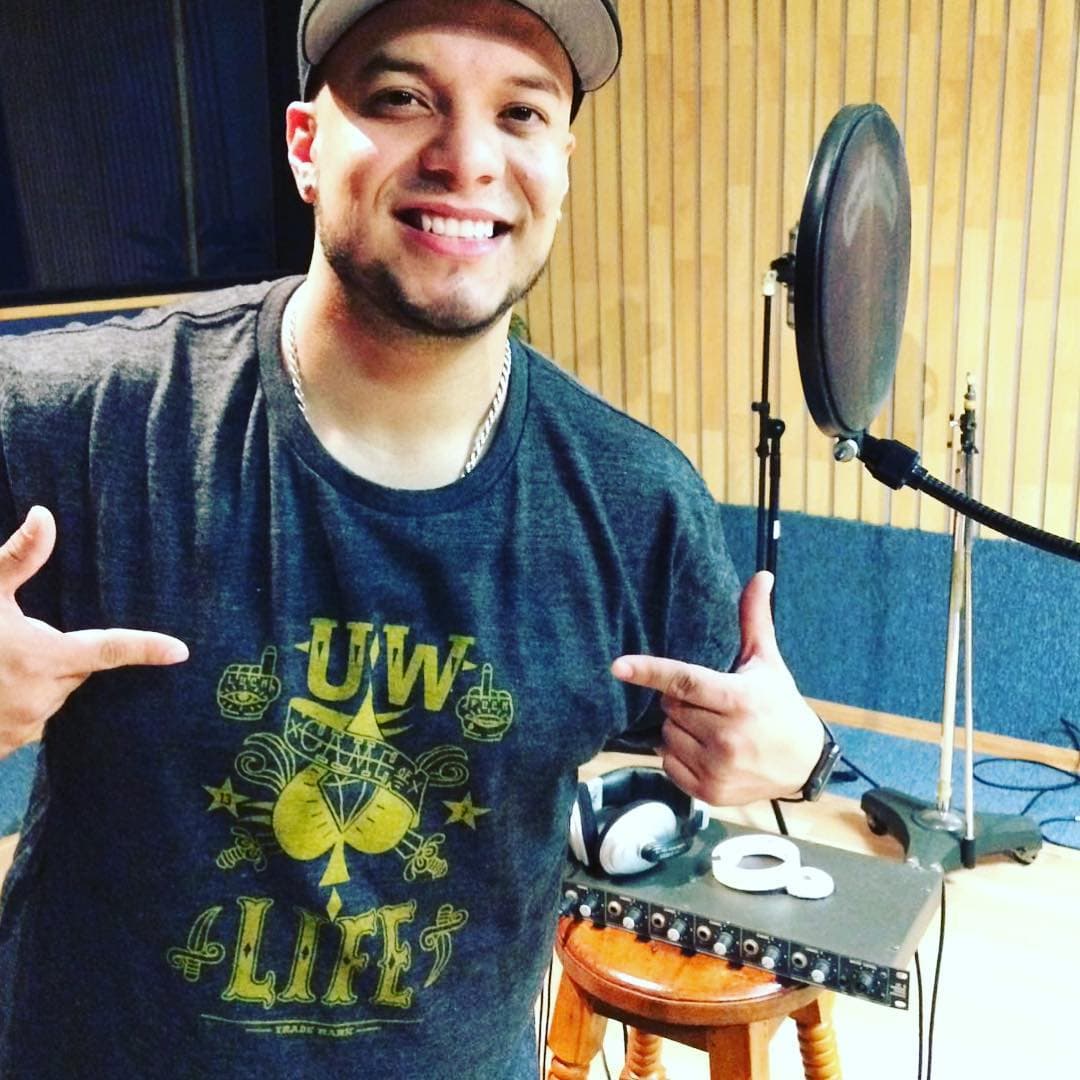 Sin embargo, todavía no se confirma nada respecto a esto y al parecer, tan solo se trató de un rumor. Tanto Chiquis como Lorenzo, están enfocados en su música y sus carreras artísticas cada uno por su lado.