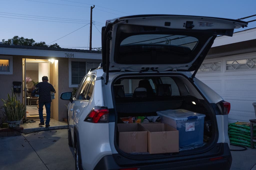 Regresan a casa miles de desalojados por el riesgo de explosión de un tanque químico en Garden Grove