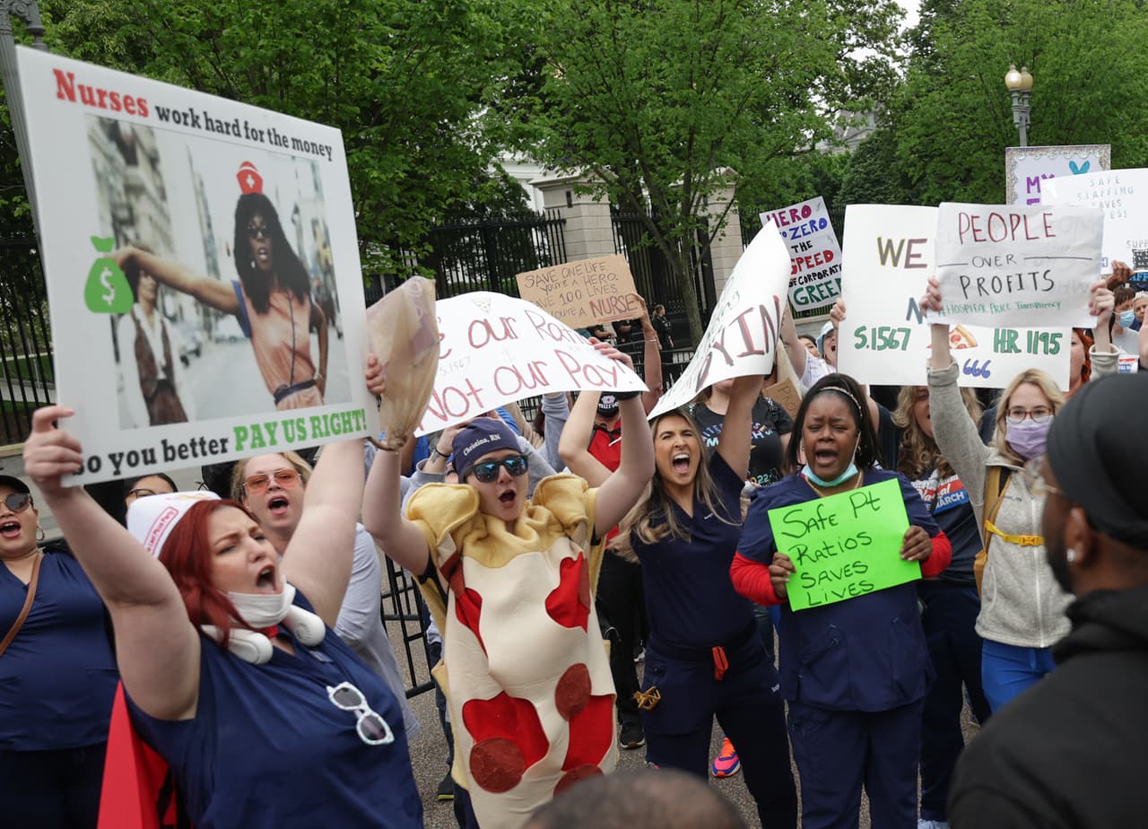 Entre sus exigencias están aumentos de salarios y lucha contra actos de discriminación y violencia hacia trabajadores de la salud.
