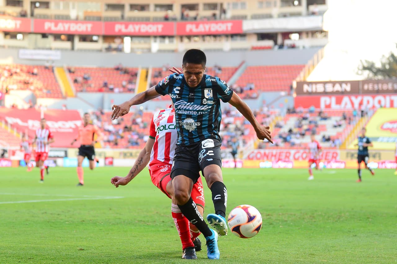 Necaxa y Querétaro no logran romper el 0-0 y se conforman con la división de puntos.