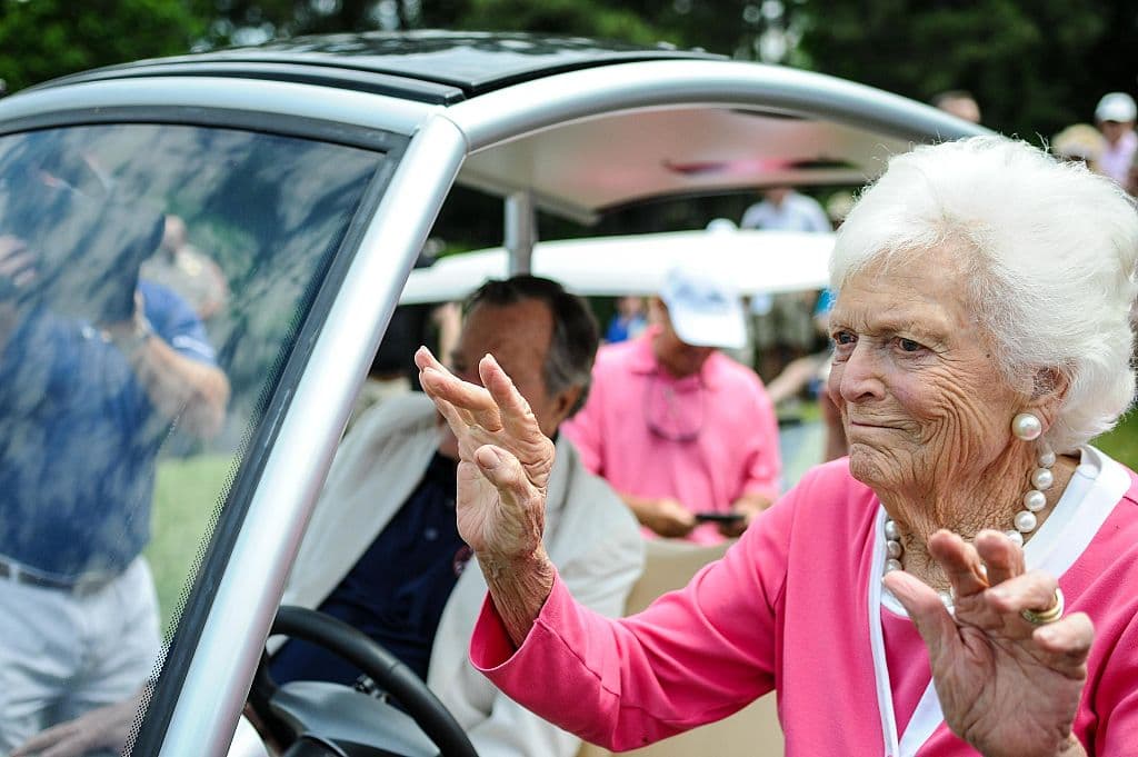 Barbara Bush ha estado casada con George H. W. Bush 73 años.