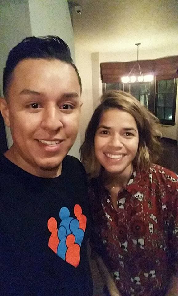 La actriz America Ferrera e Ivan Ceja en California (2016).