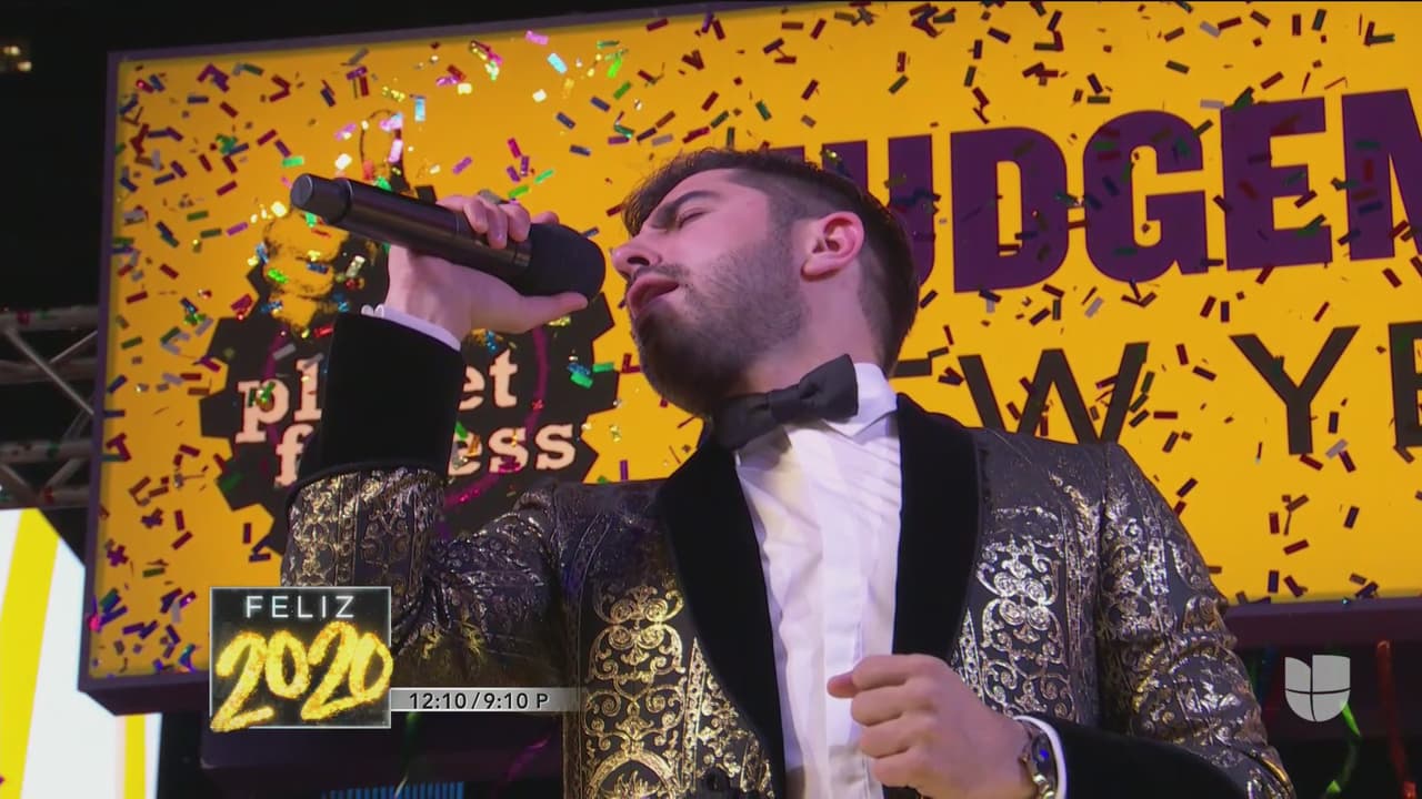 Todo el centro de Nueva York cantó con Joss Favela 'México lindo y querido'.