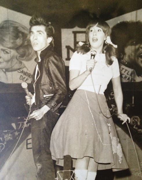 En 1972 Julissa ya estaba casada con Benny Ibarra, integrante del grupo de rock 'Los Yakis', y juntos protagonizaron el musical más exitoso de esa década, que se ha vuelto sinónimo con la actriz y productora: 'Vaselina'.