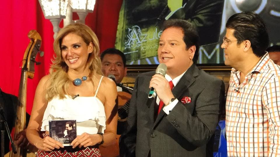 En la música de HOY, nos acompaña Coque Muñiz. (19 de agosto)