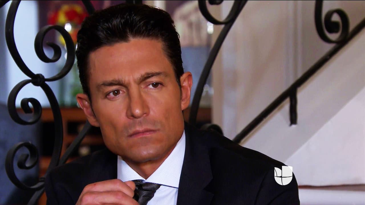 ¡Cuidado Julia! Eladio está furioso contigo.