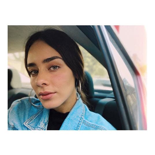 Durante este año, Esmeralda participó en la obra 'Enfermos de amor' y en la película ‘Man’s Land’. Además grabó México City, serie en inglés producida por Amazon.
<br>