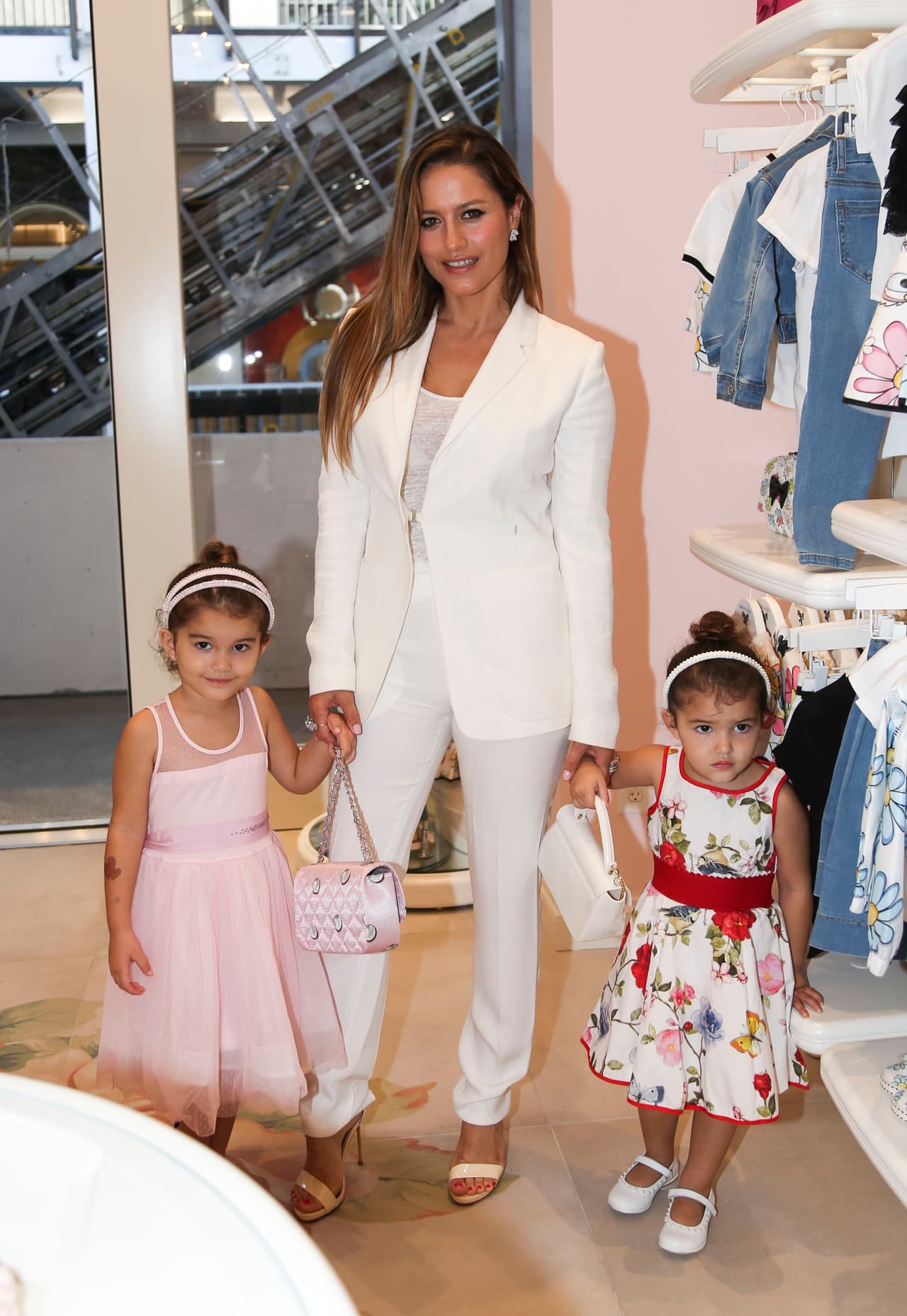 Ellas son Erin y Regina, las hijas de Lola Ponce y Aaron Díaz.