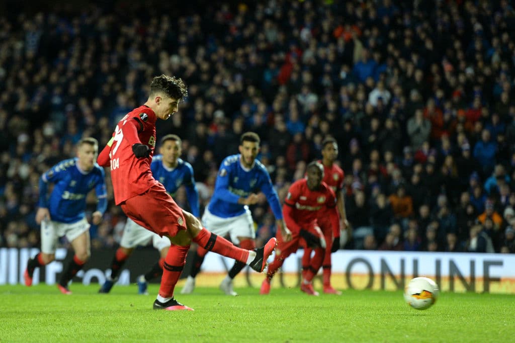 Luego de un penal marcado por el VAR, el capitán Kaui Havertz es el encargado de abrir el marcador.