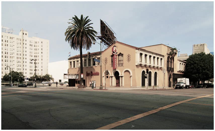 Aunque la formula gastronómica y musical de Cano se mantuvo por casi 40 años y su restaurante se convirtió en un sitio icónico de Los Ángeles, una batalla legal obligó el cierre de la Fonda en 2007.