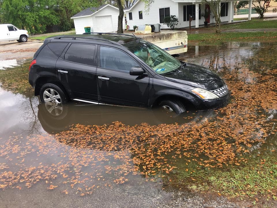 Destrozos e inundaciones causados por el mal tiempo en Houston.