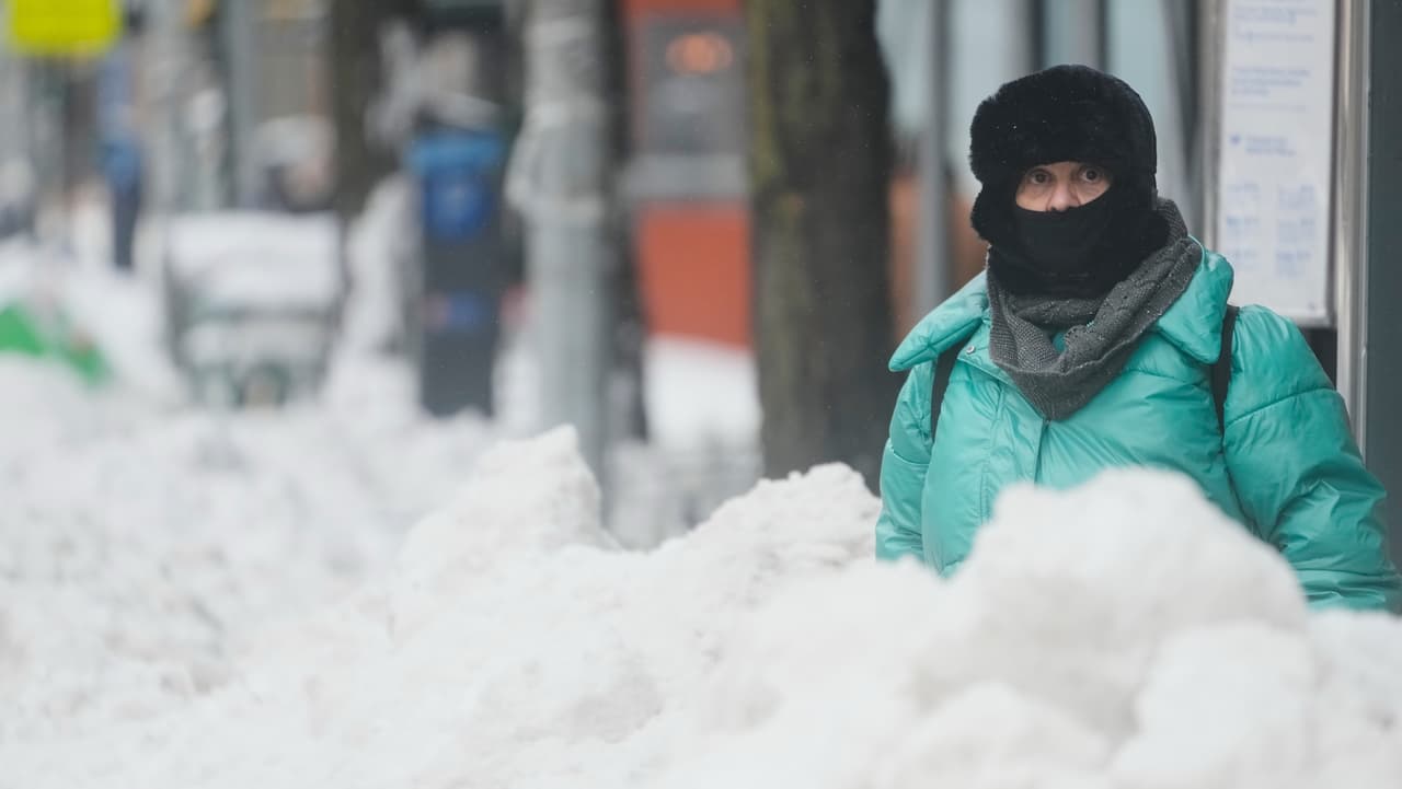 Encuentran ocho personas sin vida durante la tormenta invernal en la ciudad de Nueva York