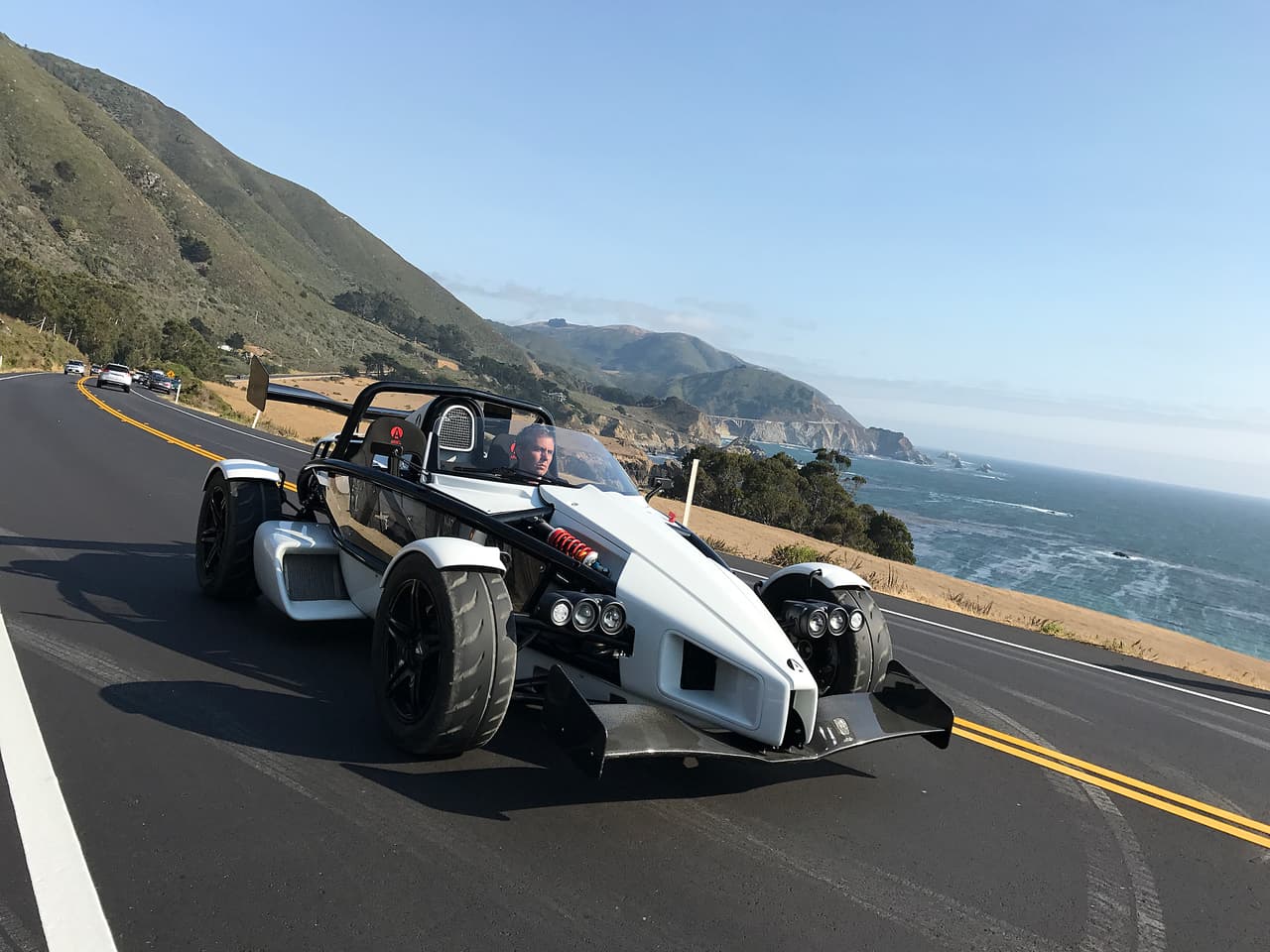 El Ariel Atom 3S es una maquina espectacular, diseñada con la reducción de su peso y maximización de sus prestaciones de desempeño deportivo.