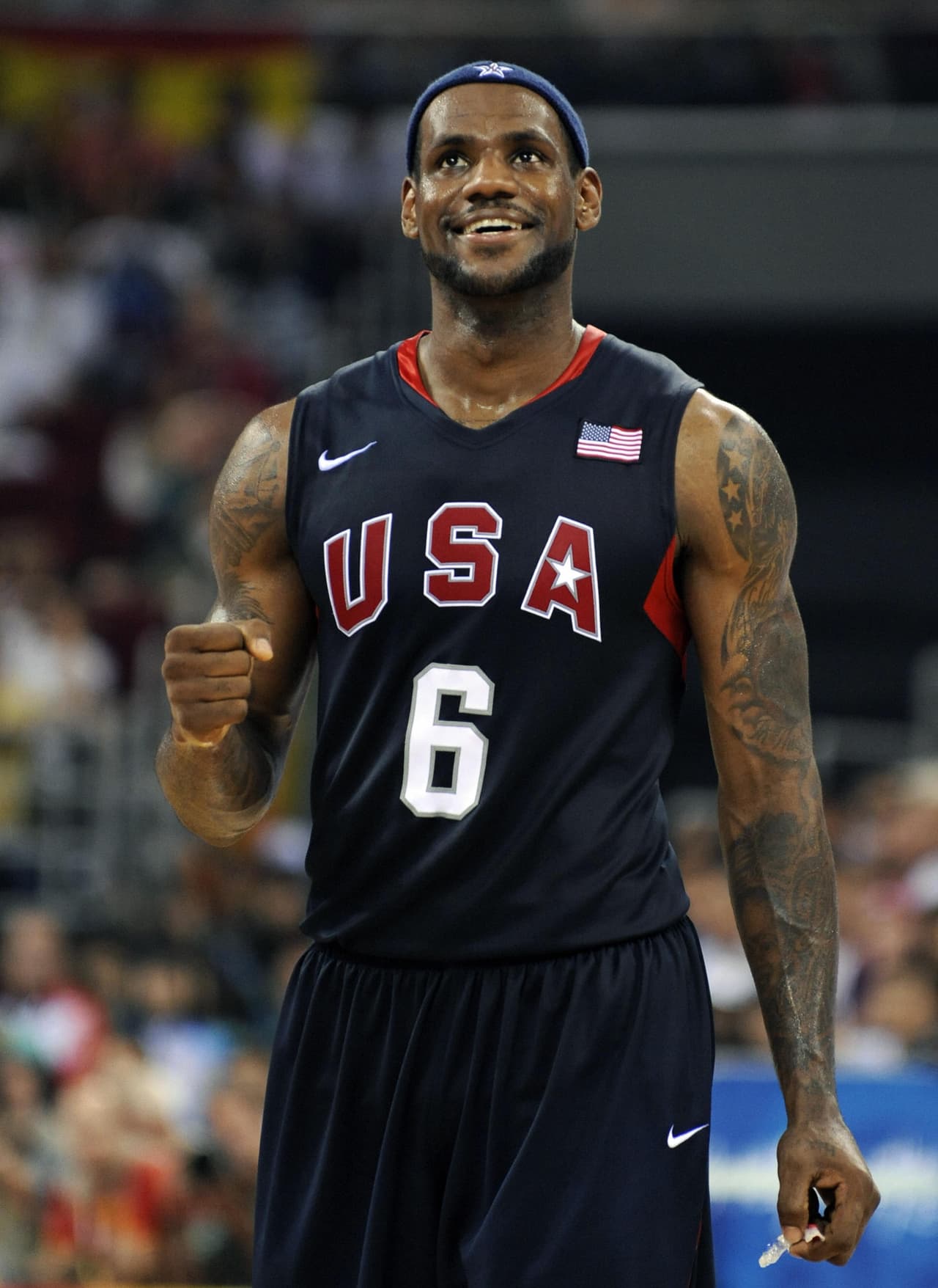 En 2008 LeBron volvió a los Juegos Olímpicos, esta vez para conquistar la Medalla de Oro superando a España en la final de las justas en Beijing.