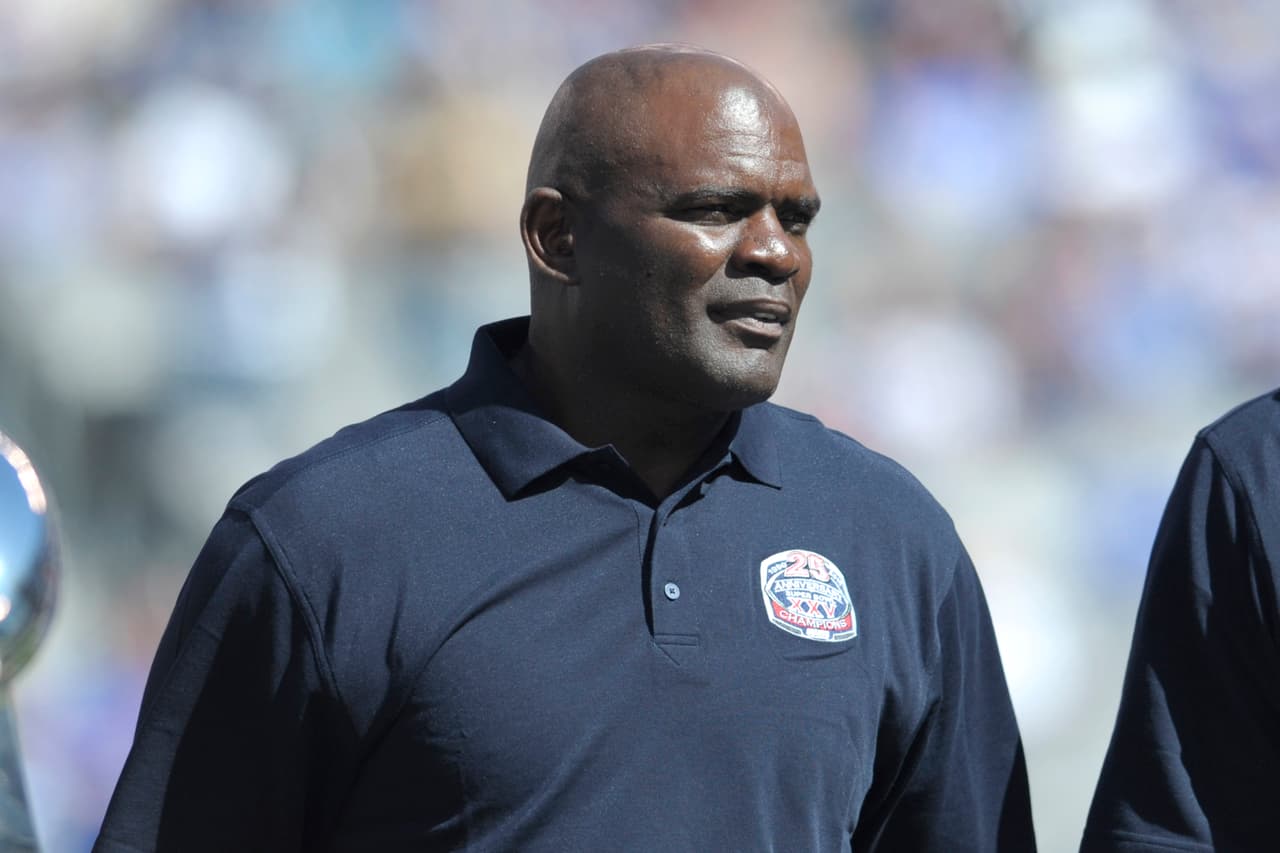 Lawrence Taylor | Jugó para la Universidad de Carolina del Norte y para los New York Giants. Actuó junto a Al Pacino y Jamie Foxx en sus proyectos más ambiciosos.