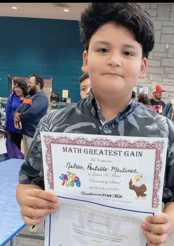Nelson Portillo de 14 años viajaba solo hacia Estados Unidos, con la intención de reunirse con su familia y retomar sus estudios; sin embargo, su recorrido terminó trágicamente al ser hallado sin vida junto a otras cinco personas en Laredo, Texas.