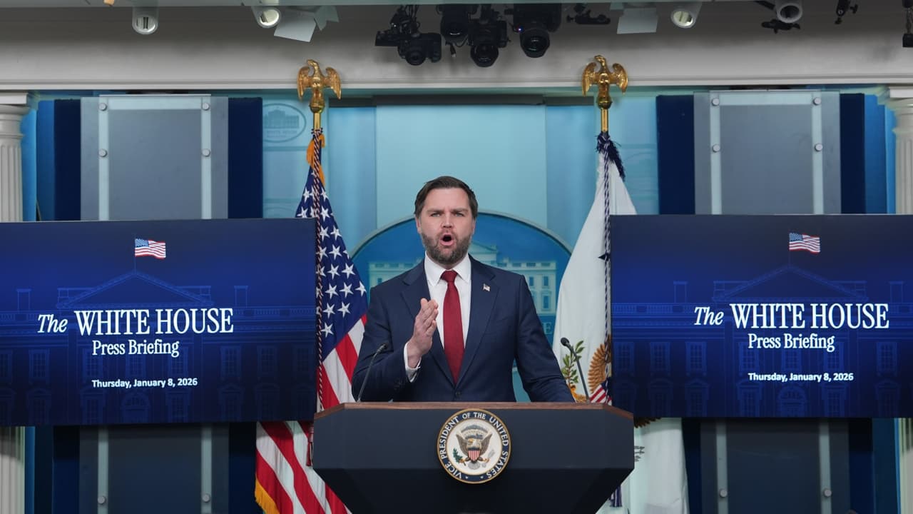 Con voto de J.D. Vance, republicanos desestiman en el Senado de EEUU resolución sobre poderes de guerra de Trump