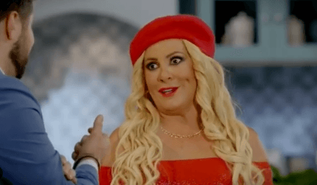 Roxanna Castellanos es la actriz que interpreta a Deyanira en
<b>Mi Querida Herencia</b> y a pesar de que en la ficción su vida amorosa es un desastre, fuera de la televisión, Roxanna disfruta de las mieles del amor junto a su novio Luis Garrido.
<b> </b>
<br>