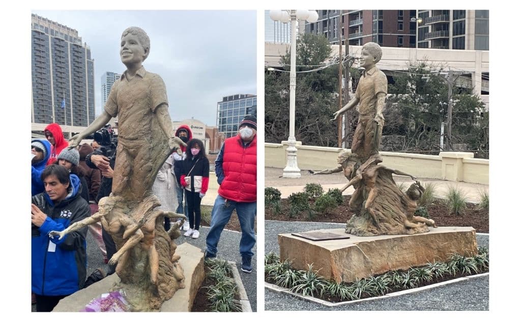 A casi 50 años del
<b>asesinato de Santos Rodríguez,</b> la Policía de Dallas colcó una estatua en un parque de Little Mexico en honor al joven y pidió perdión por el
<b>acto de exceso de fuerza policial</b>. Luego, de este caso, las leyes en Dallas cambiaron para evitar más muertes de inocentes en manos de la policía.